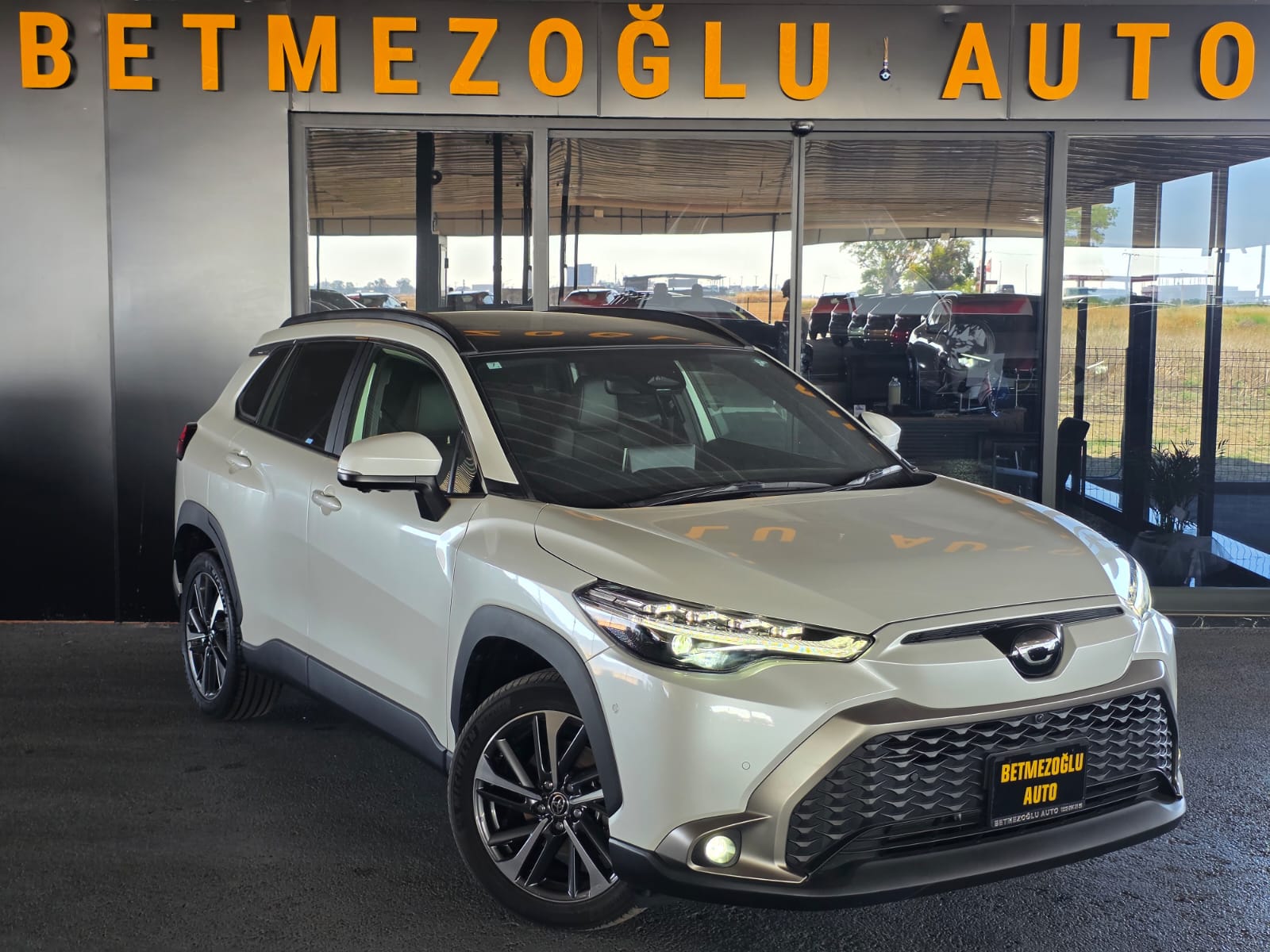 TOYOTA COROLLA CROSS