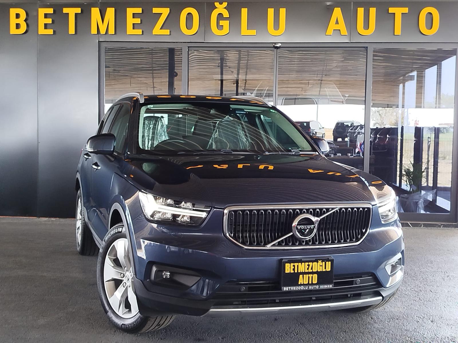 VOLVO  XC40 B4